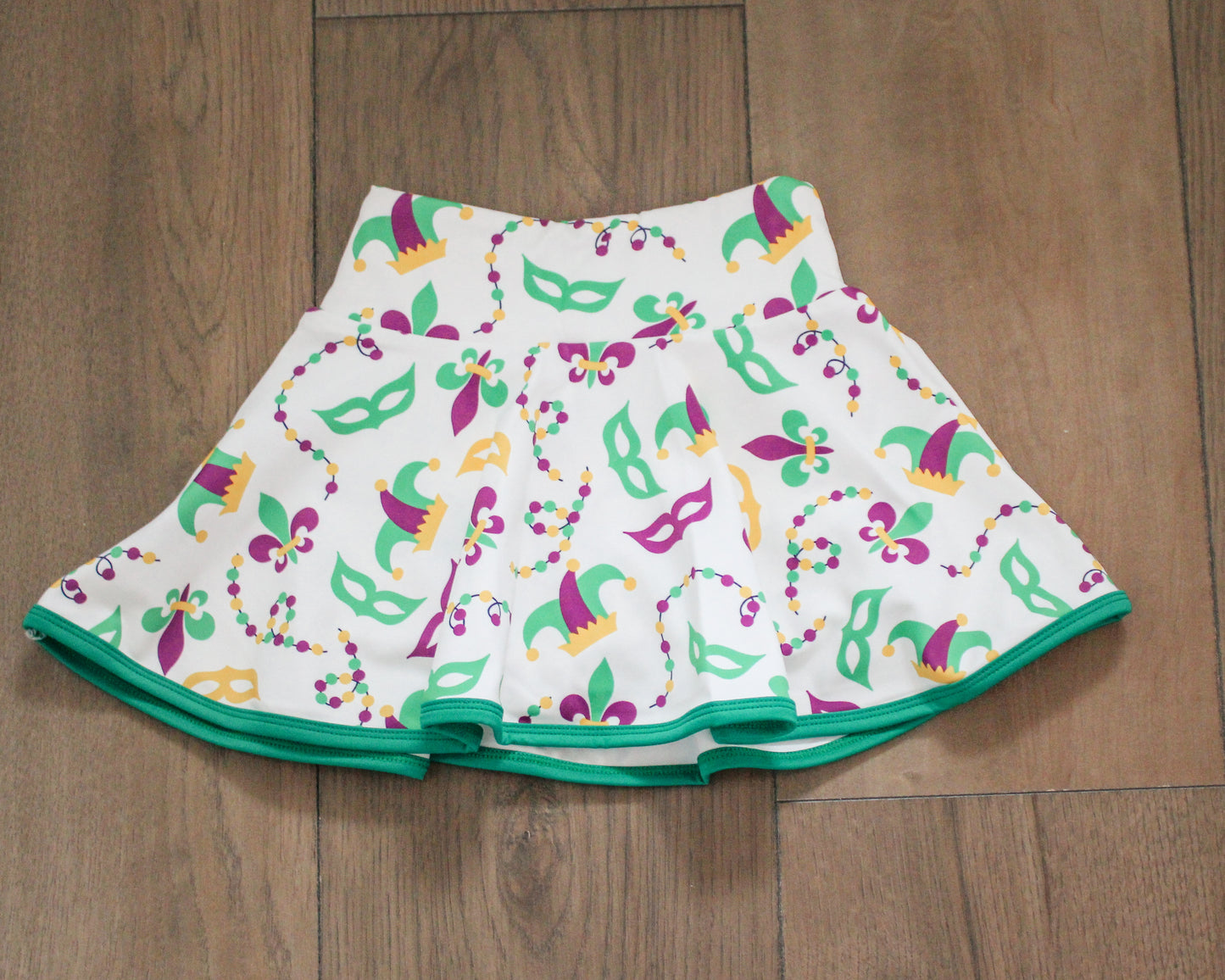 Mardi hats and masks skort