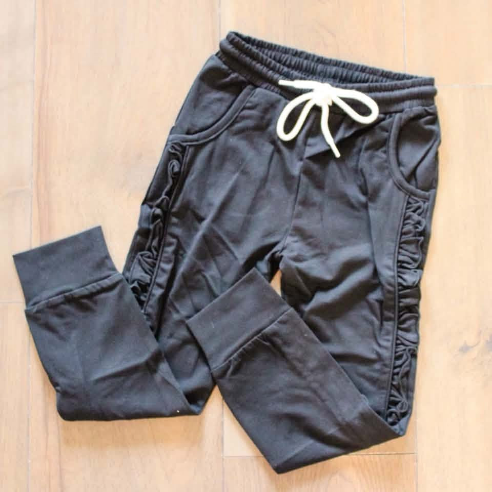 Ruffle joggers