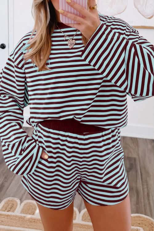 Blue and brown stripe set